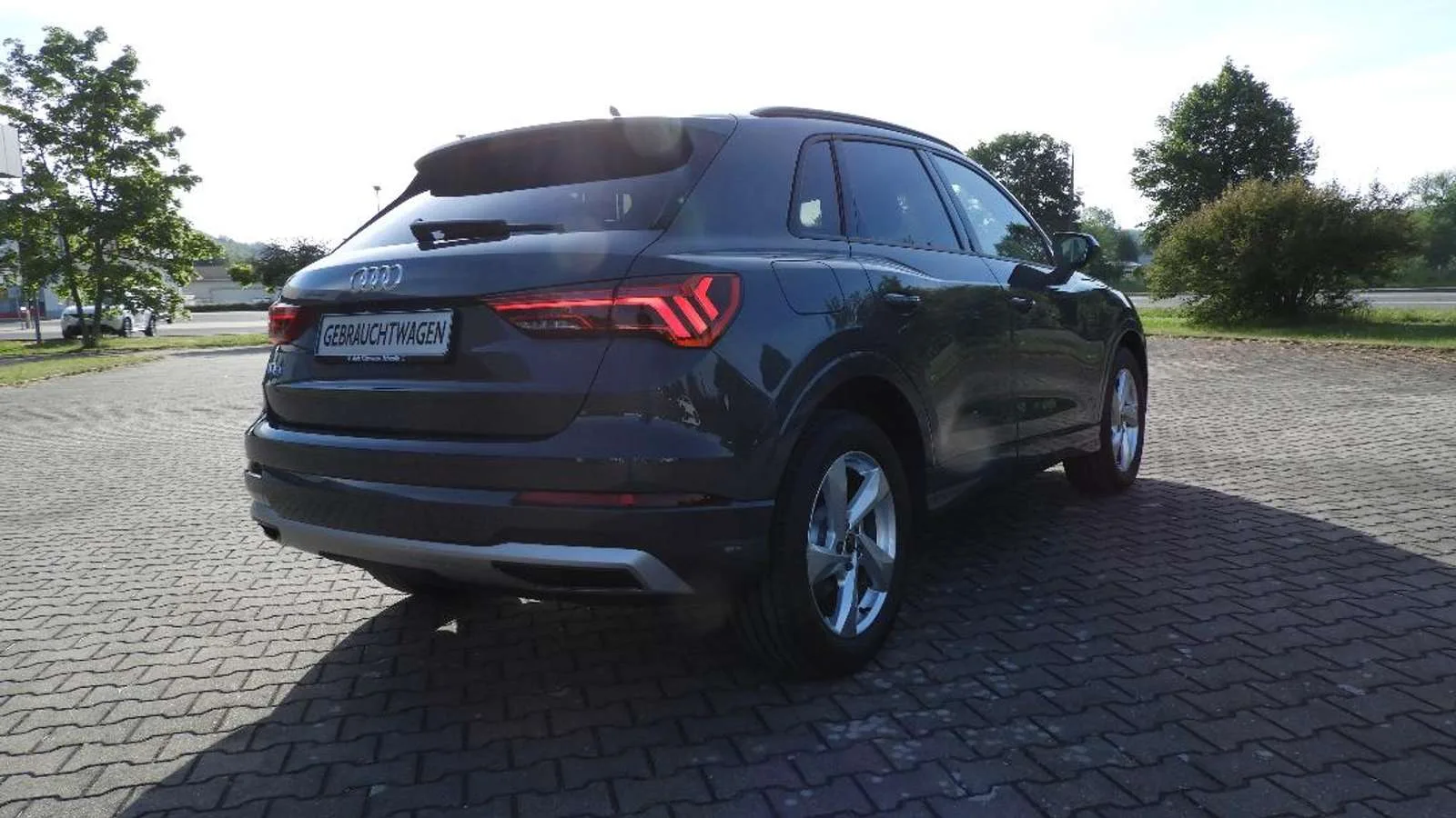 Audi Q3 advanced, SUV/Geländewagen/Pickup, aus dem Bestand von Auto-Kühn Schmölln — Ansicht 5 von 15