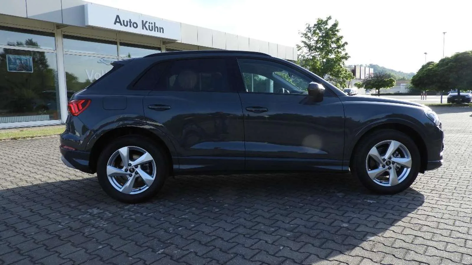 Audi Q3 advanced, SUV/Geländewagen/Pickup, aus dem Bestand von Auto-Kühn Schmölln — Ansicht 6 von 15