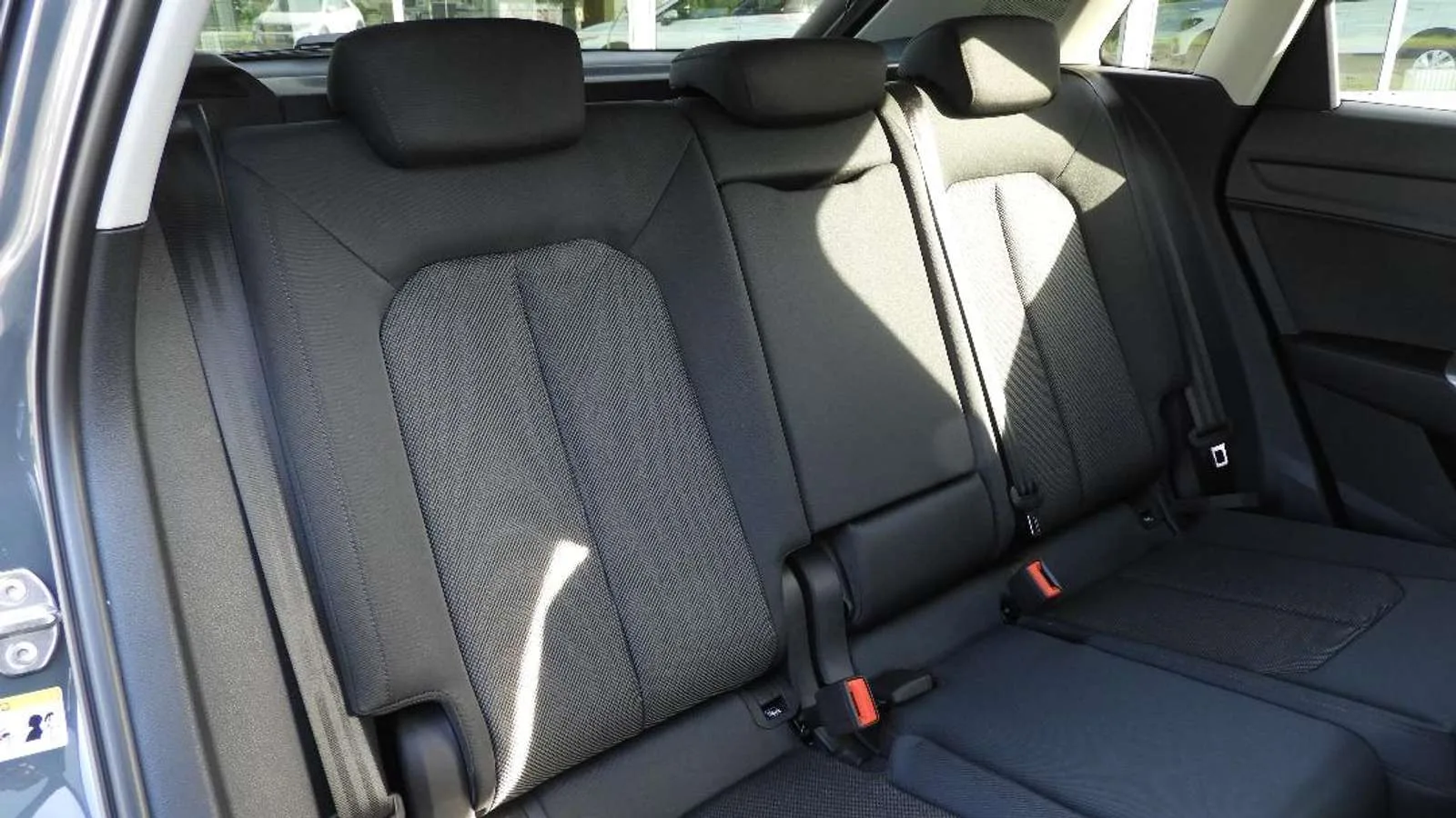 Audi Q3 advanced, SUV/Geländewagen/Pickup, aus dem Bestand von Auto-Kühn Schmölln — Ansicht 13 von 15