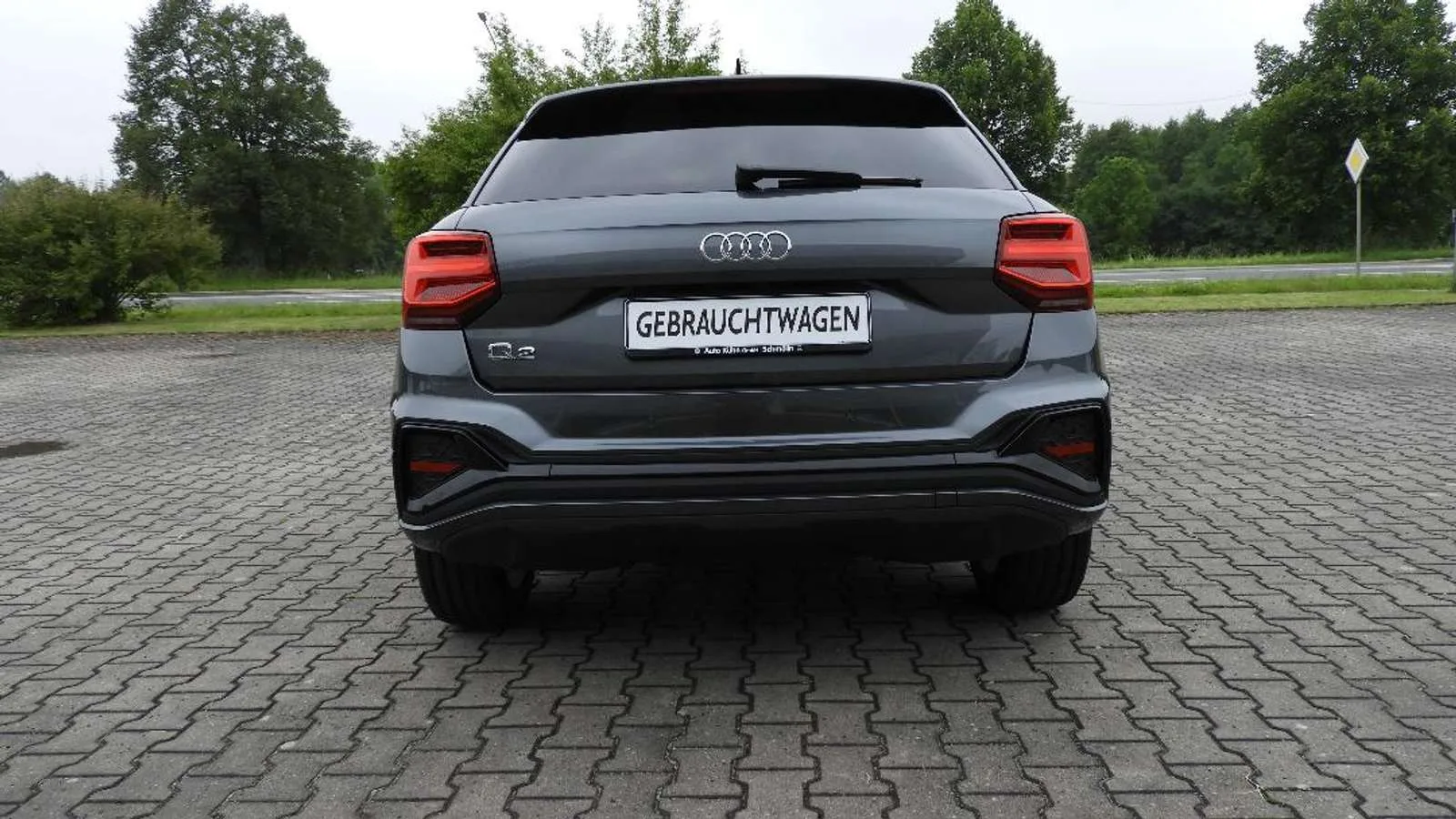 Audi Q2 S line, SUV/Geländewagen/Pickup, aus dem Bestand von Auto-Kühn Schmölln — Ansicht 4 von 15