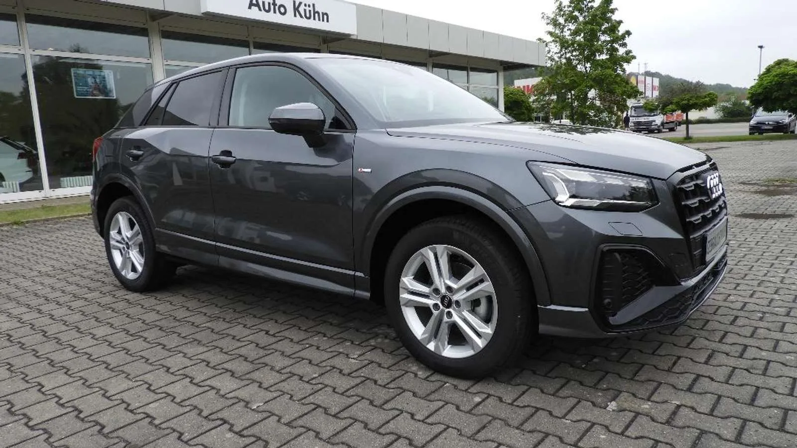 Audi Q2 S line, SUV/Geländewagen/Pickup, aus dem Bestand von Auto-Kühn Schmölln — Ansicht 7 von 15