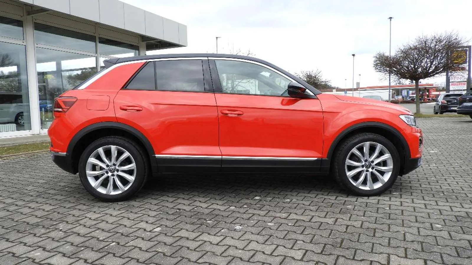 VW T-Roc Sport, SUV/Geländewagen/Pickup, aus dem Bestand von Auto-Kühn Schmölln — Ansicht 6 von 16