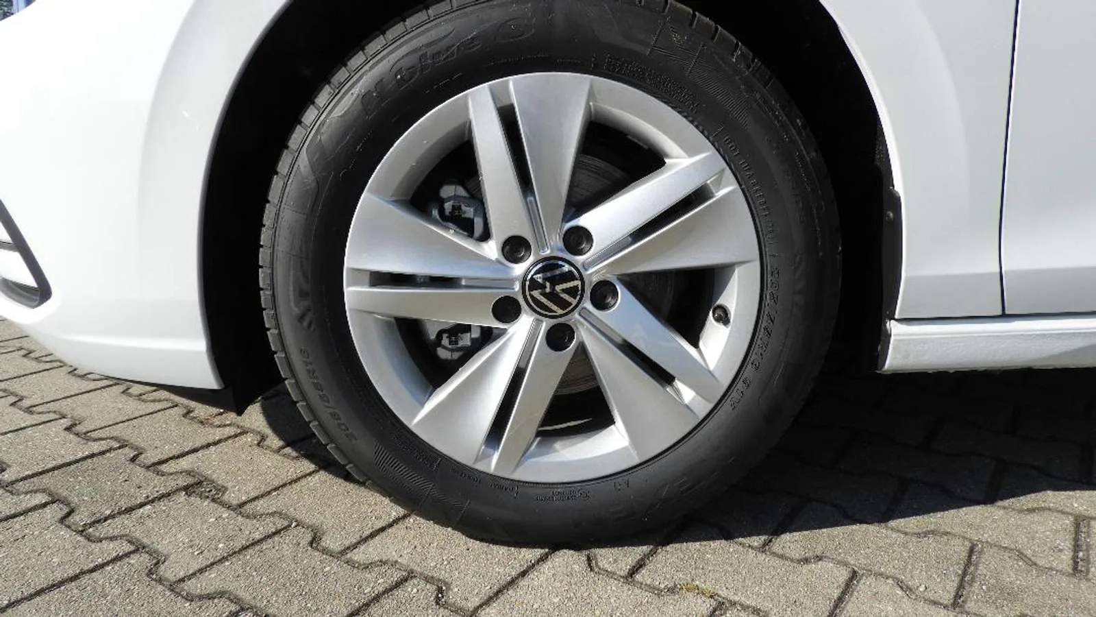 VW Golf Variant Life VIII, Kombi, aus dem Bestand von Auto-Kühn Schmölln — Ansicht 9 von 16