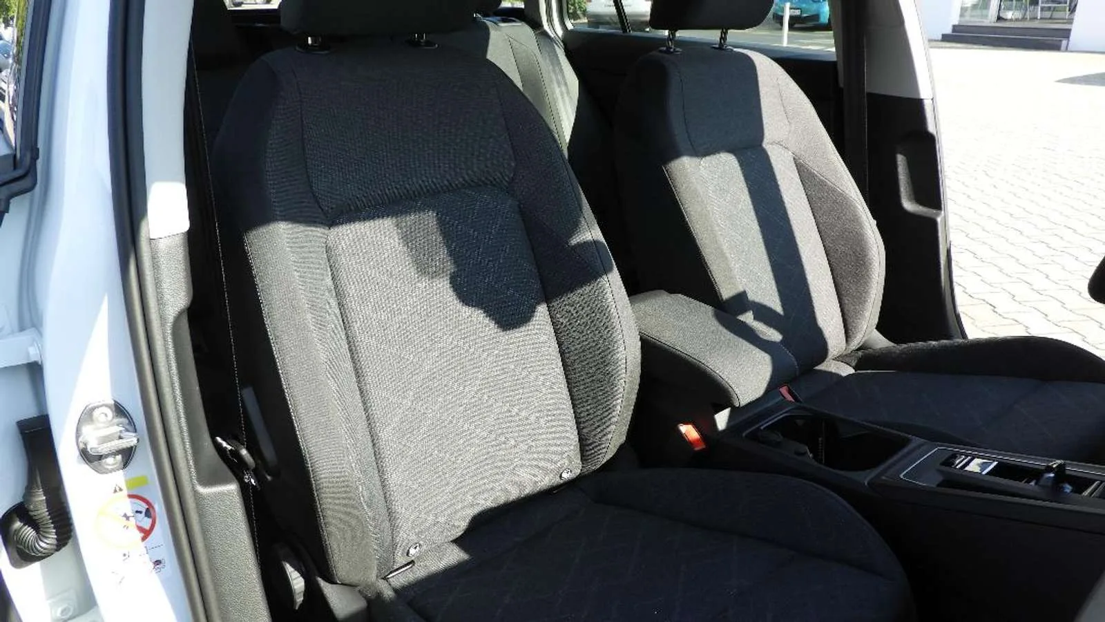 VW Golf Variant Life VIII, Kombi, aus dem Bestand von Auto-Kühn Schmölln — Ansicht 12 von 16