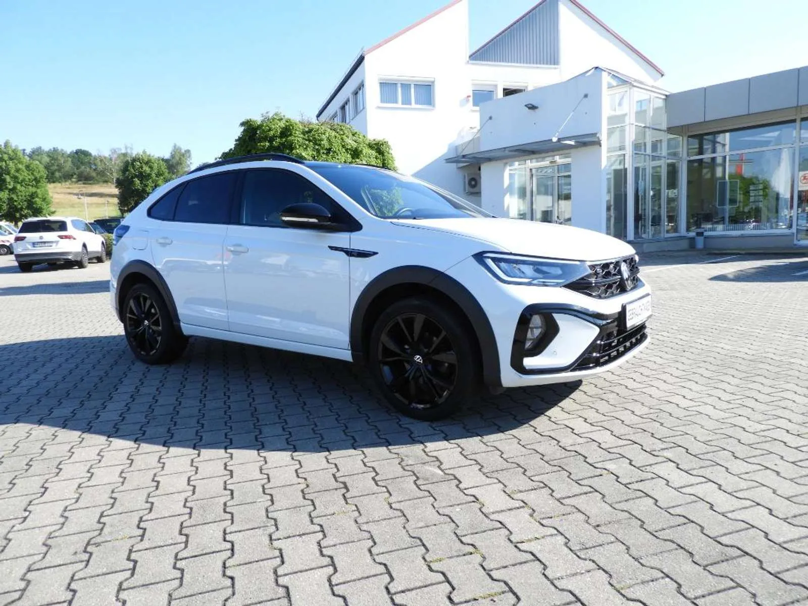 VW Taigo R-Line, SUV/Geländewagen/Pickup, aus dem Bestand von Auto-Kühn Schmölln — Ansicht 7 von 15