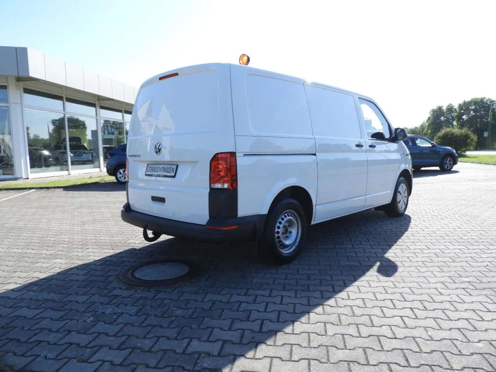 VW T6.1 Transporter Kasten, Kastenwagen, aus dem Bestand von Auto-Kühn Schmölln — Ansicht 5 von 13
