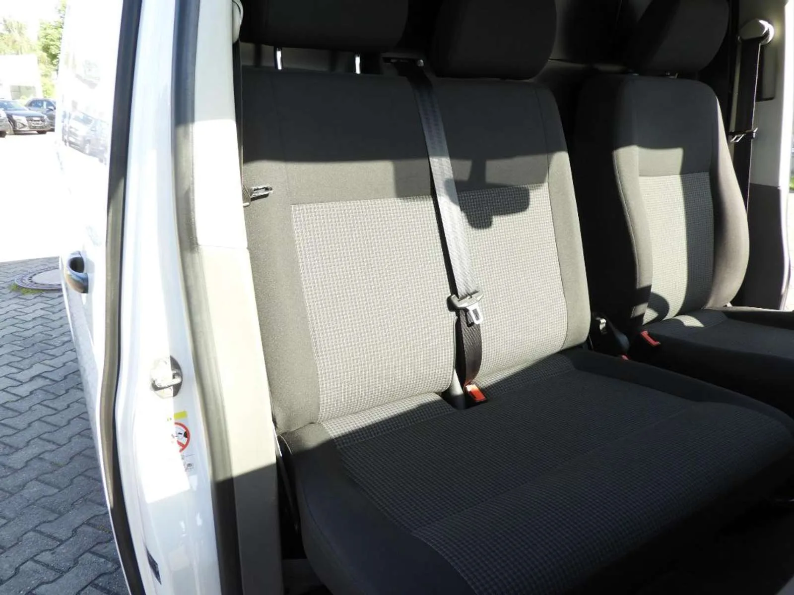 VW T6.1 Transporter Kasten, Kastenwagen, aus dem Bestand von Auto-Kühn Schmölln — Ansicht 10 von 13