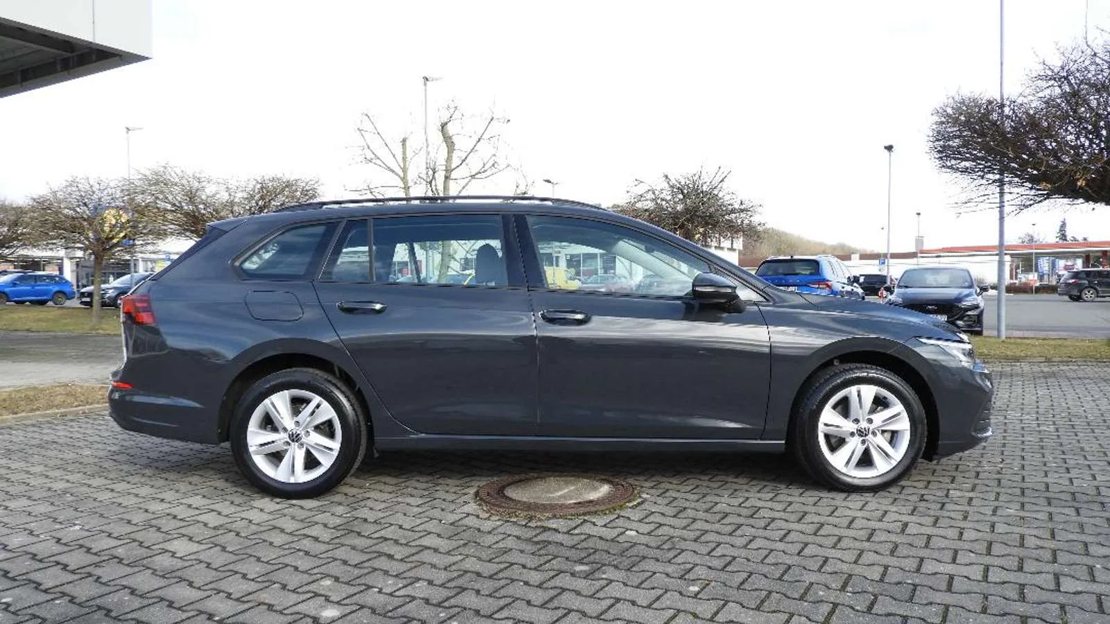 VW Golf Variant Life VIII, Kombi, aus dem Bestand von Auto-Kühn Schmölln — Ansicht 6 von 15
