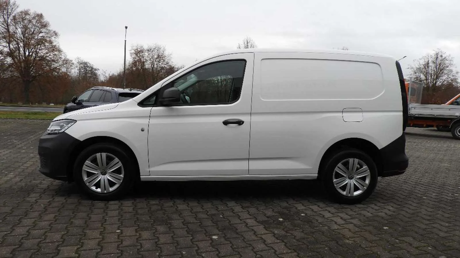 VW Caddy Cargo, Kastenwagen, aus dem Bestand von Auto-Kühn Schmölln — Ansicht 2 von 13