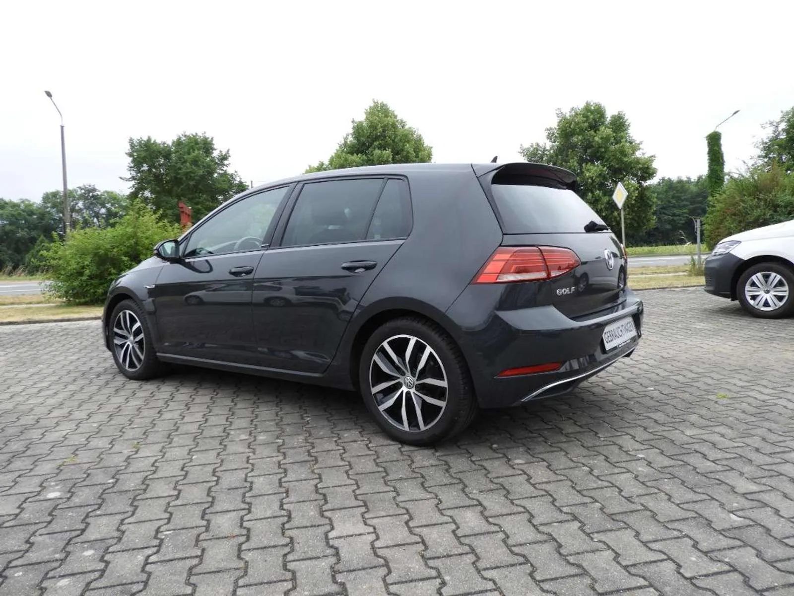 VW Golf IQ.DRIVE VII, Limousine, aus dem Bestand von Auto-Kühn Schmölln — Ansicht 3 von 15